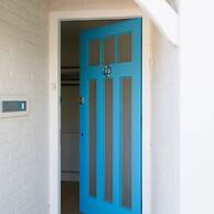 Beach House With Pool in West Wittering