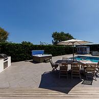 Beach House With Pool in West Wittering