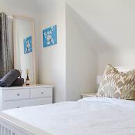 Beach House With Pool in West Wittering