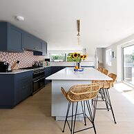 Beach House With Pool in West Wittering