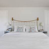 Beach House With Pool in West Wittering