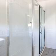 Beach House With Pool in West Wittering