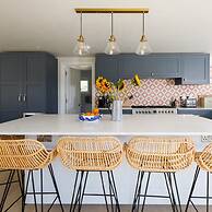 Beach House With Pool in West Wittering