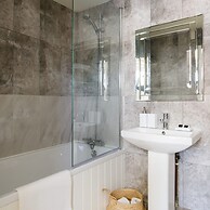 Stylish Apartment Gastro Pub in West Wittering