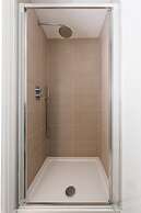 Lovely Seaside Villa Gardens 40 Metres to Beach