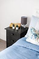 Lovely Seaside Villa Gardens 40 Metres to Beach