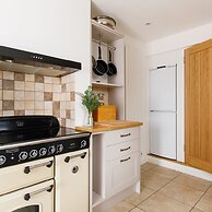 Lovely Seaside Villa Gardens 40 Metres to Beach