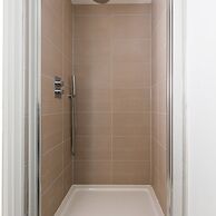 Lovely Seaside Villa Gardens 40 Metres to Beach