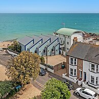 Lovely Seaside Villa Gardens 40 Metres to Beach