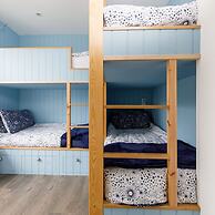 Lovely Seaside Villa Gardens 40 Metres to Beach