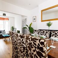 Lovely Seaside Villa Gardens 40 Metres to Beach