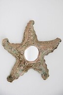 Pretty Cottage Near City Sea