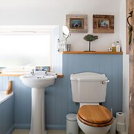 Pretty Cottage Near City Sea