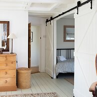 Pretty Cottage Near City Sea