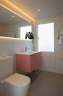 Insta-worthy 4br Designer House 5 min to the Beach