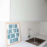 Insta-worthy 4br Designer House 5 min to the Beach