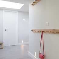 Insta-worthy 4br Designer House 5 min to the Beach