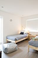 Insta-worthy 4br Designer House 5 min to the Beach