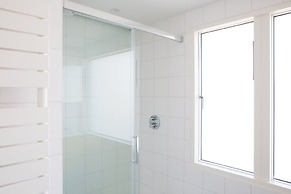 Insta-worthy 4br Designer House 5 min to the Beach