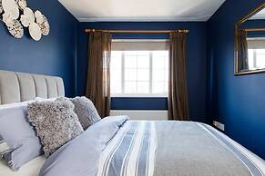 Newly Refurbished Seaside Escape - 5 Mins to Beach