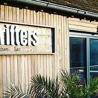 Newly Refurbished Seaside Escape - 5 Mins to Beach