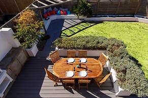 Newly Refurbished Seaside Escape - 5 Mins to Beach