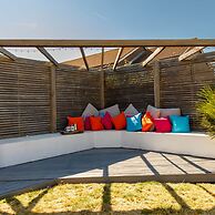 Newly Refurbished Seaside Escape - 5 Mins to Beach