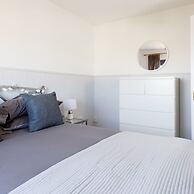 Newly Refurbished Seaside Escape - 5 Mins to Beach