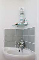 Newly Refurbished Seaside Escape - 5 Mins to Beach