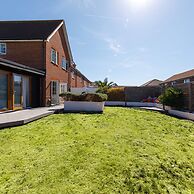 Newly Refurbished Seaside Escape - 5 Mins to Beach