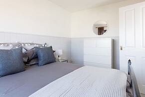 Newly Refurbished Seaside Escape - 5 Mins to Beach
