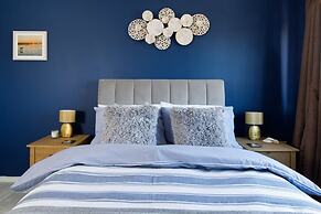 Newly Refurbished Seaside Escape - 5 Mins to Beach