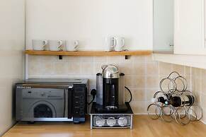 Newly Refurbished Seaside Escape - 5 Mins to Beach