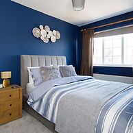 Newly Refurbished Seaside Escape - 5 Mins to Beach