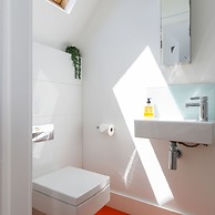 Gorgeous Home for 12 - Walk to Beach - Sea View