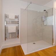 Gorgeous Home for 12 - Walk to Beach - Sea View