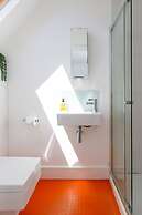 Gorgeous Home for 12 - Walk to Beach - Sea View