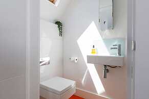 Gorgeous Home for 12 - Walk to Beach - Sea View