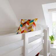 Gorgeous Home for 12 - Walk to Beach - Sea View