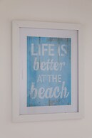 Gorgeous Home for 12 - Walk to Beach - Sea View