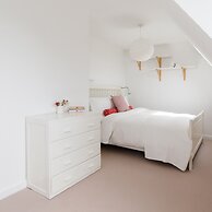 Secluded Rural Retreat Close to Beach - Sleeps 12