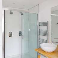 Secluded Rural Retreat Close to Beach - Sleeps 12