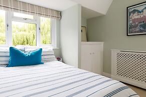 Stunning 5BR Home With Pool - 5 min to Beach