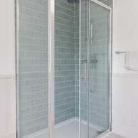 Stunning 5BR Home With Pool - 5 min to Beach