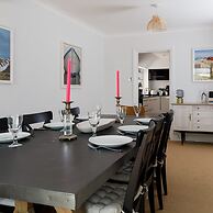 Stunning 5BR Home With Pool - 5 min to Beach