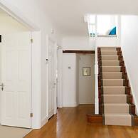 Stunning 5BR Home With Pool - 5 min to Beach