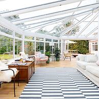 Stunning 5BR Home With Pool - 5 min to Beach