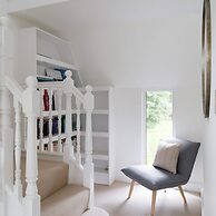 Stunning 5BR Home With Pool - 5 min to Beach