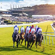 Sunny Seafront Chalet - Sleeps 6