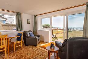 Sunny Seafront Chalet - Sleeps 6